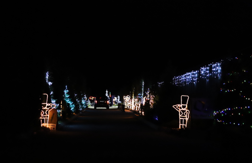 Christmas_Lights_Queux.JPG
