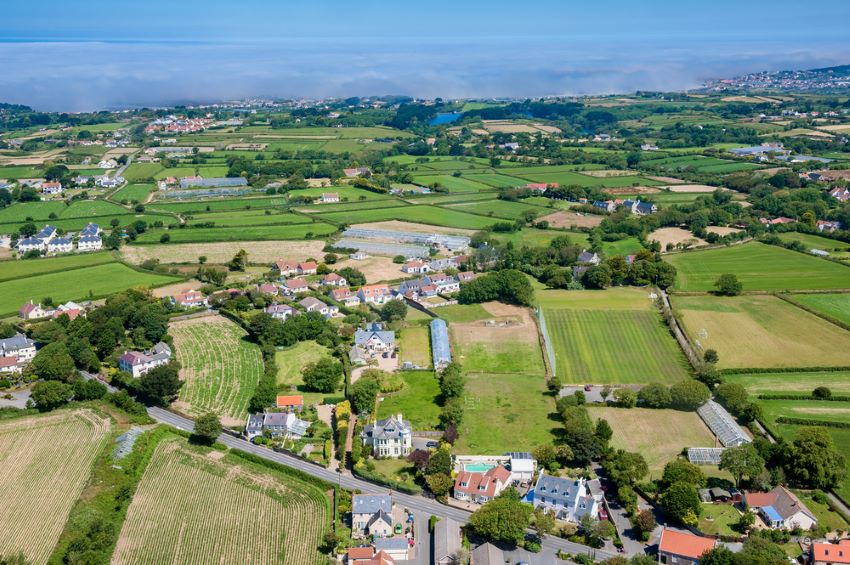 Guernsey_aerial_fields_.jpg