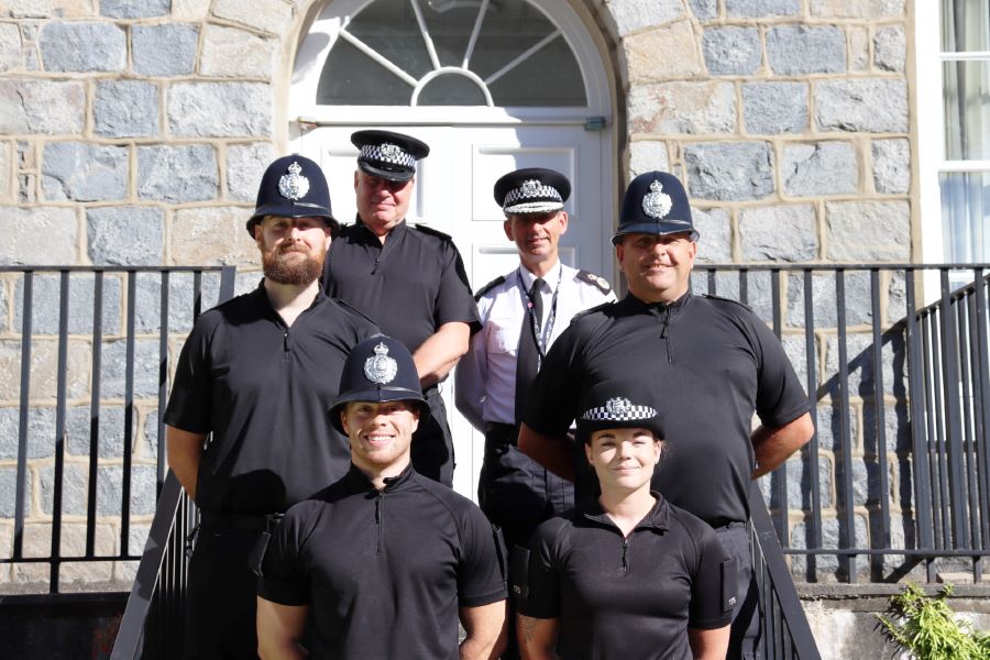 London_Bridge_police_officers_from_Guernsey.jpg