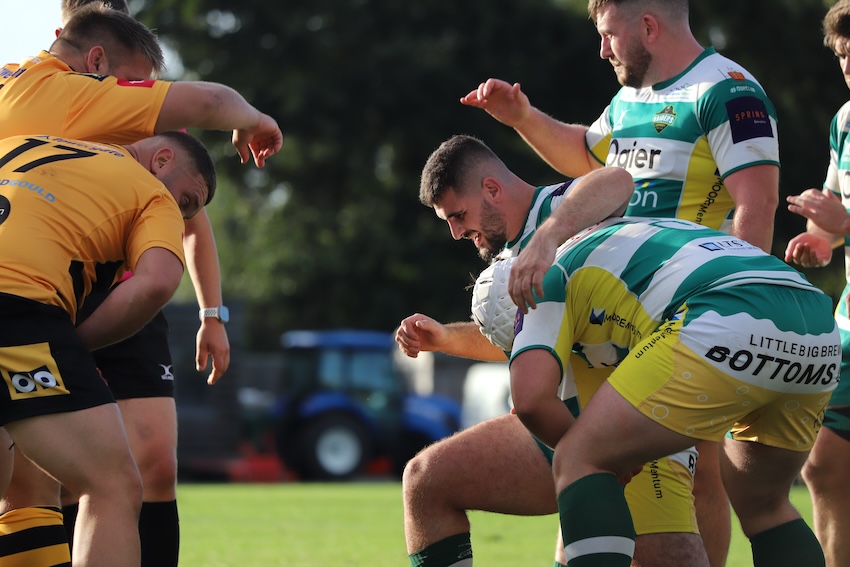 Guernsey_Raiders_v_Canterbury_scrum_set.JPG