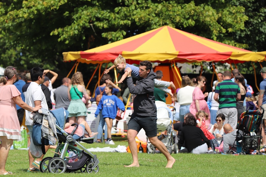 Royal_Visit_2024_Cambridge_Park_fairground.JPG