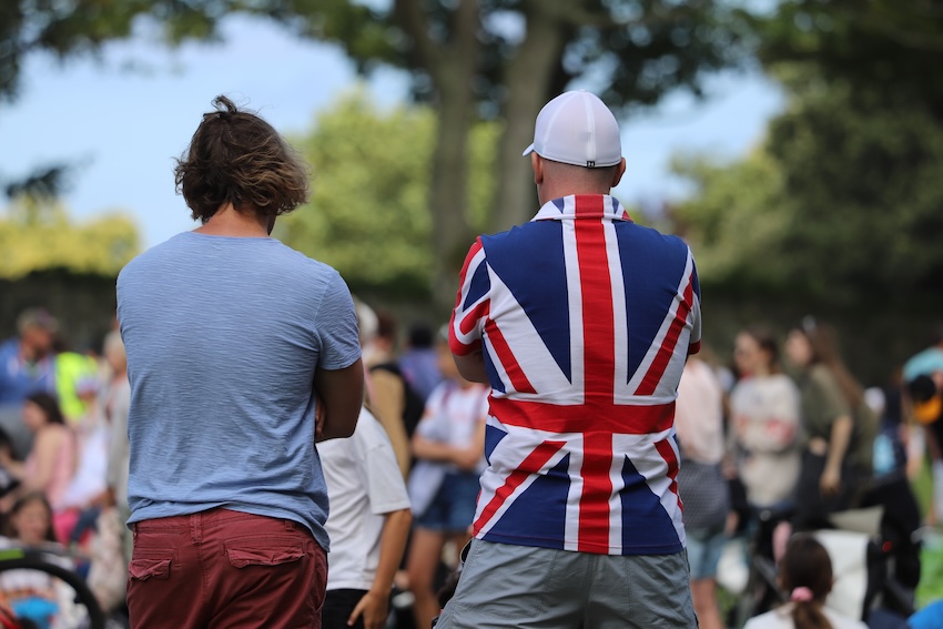 Royal_Visit_2024_Cambridge_Park_union_flag_shirt.JPG