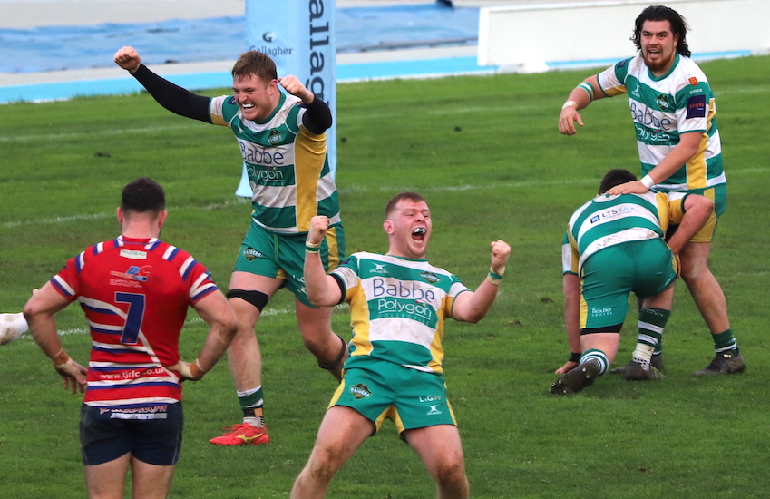 Dom_Rice_celebrates__Guernsey_Raiders_win_against_Tonbridge.JPG