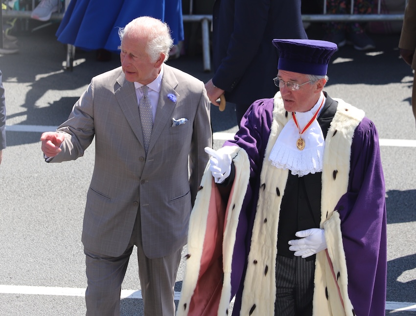 Royal_Visit_2024_King_Charles_Bailiff_Richard_McMahon_pointing.JPG