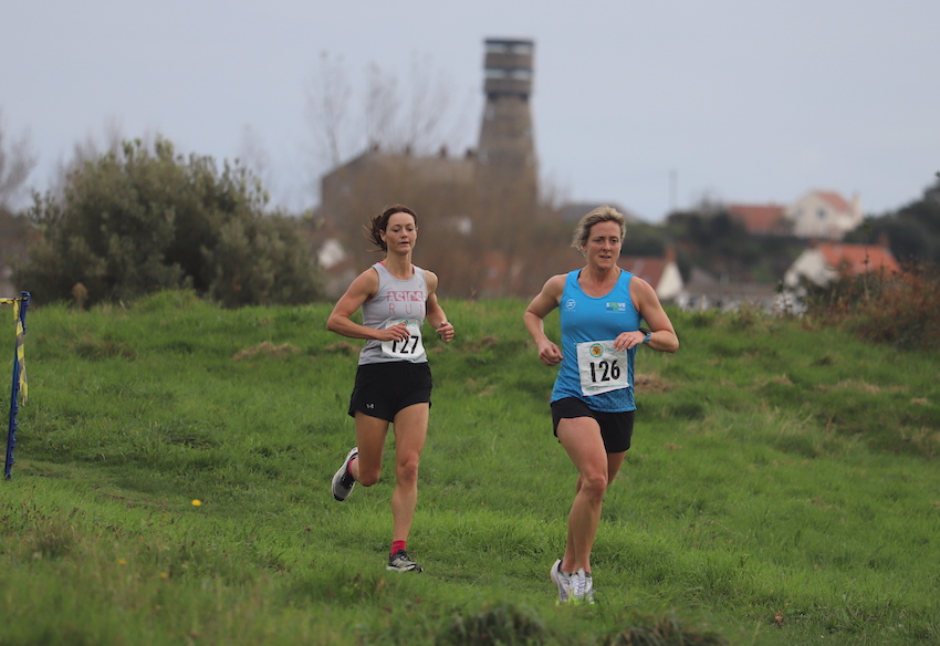 Cross_Country_Doyle_Loop_Amy_Woollaston_127_and_Amy_Critchlow.JPG