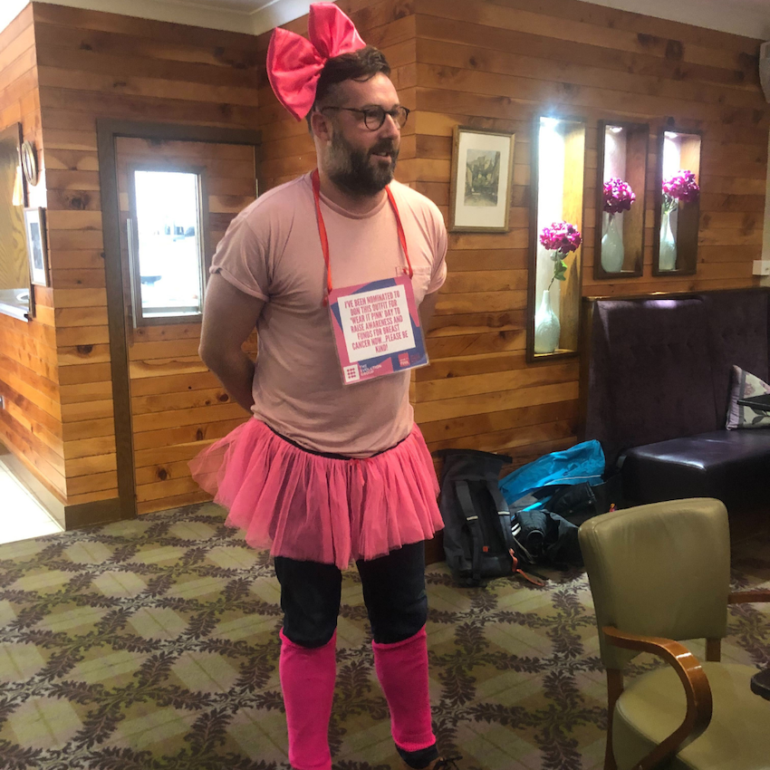 Jon_Le_Nory_pink_outfit.png