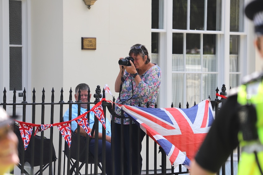 Royal_Visit_2024_Cambridge_Park_photgrapher_union_flag.JPG