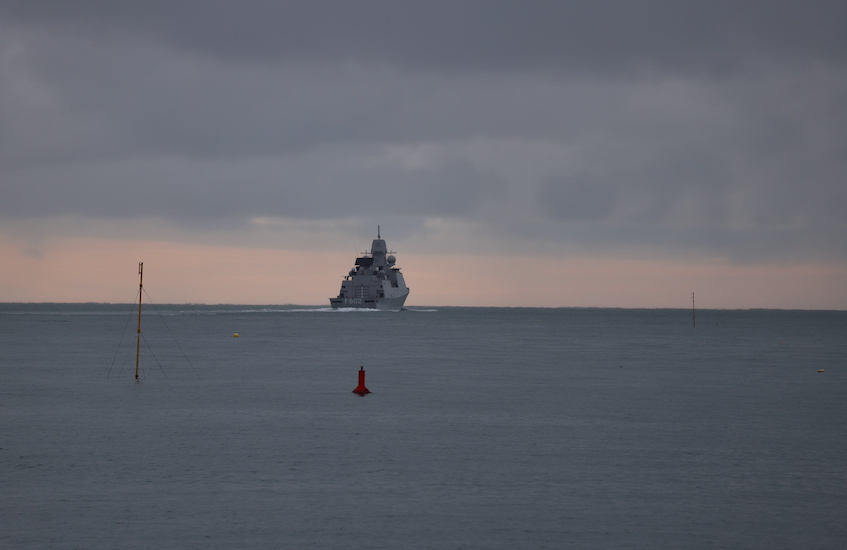 dutch_belguim_war_ship_sunrise.JPG