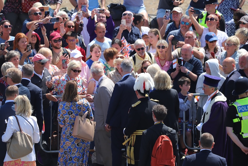 Royal_Visit_2024_King_Charles_crowd_shake.JPG