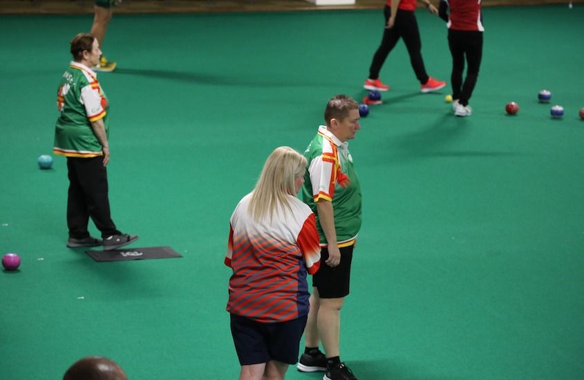 World Bowls Indoor Championship Day Four: Guernsey players remain firmly in the hunt for glory