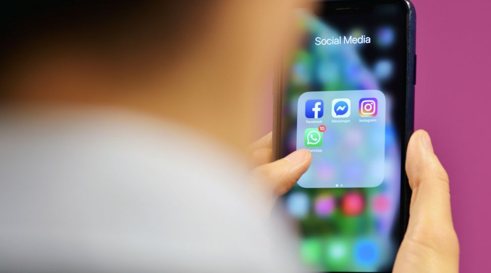 Facebook and Instagram users report issues accessing social platforms