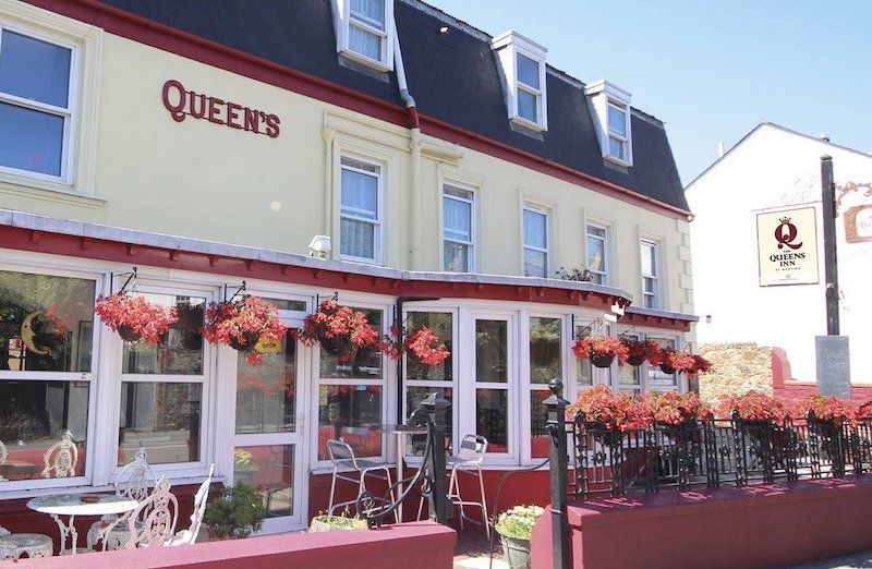 Patrons get into fight at Queens Inn