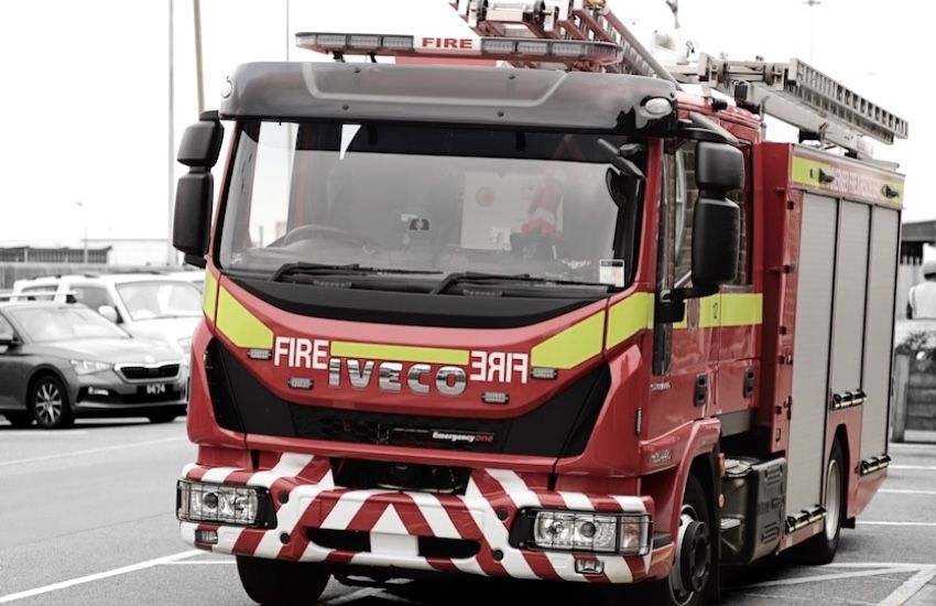 Small battery fire extinguished at waste site