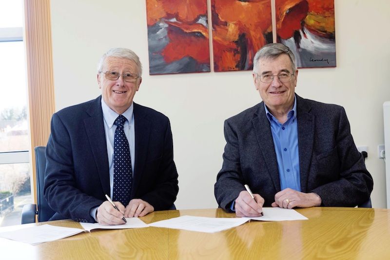 PostWatch Guernsey and Guernsey Post sign MoU