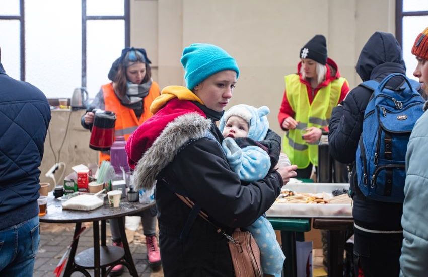 Deputy and Ukrainians form support group for refugees