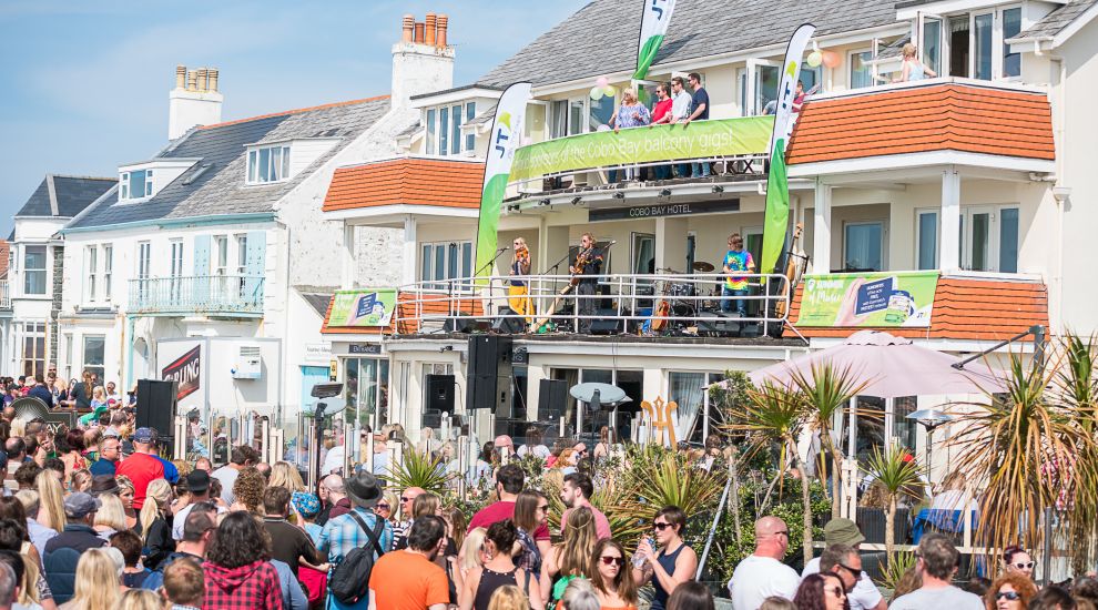 Cobo Bay Hotel Summer Balcony Gigs return in 2017