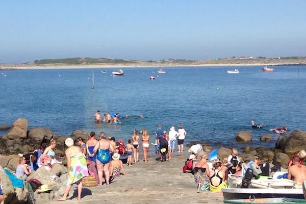 Blind lady attempts open swim challenge