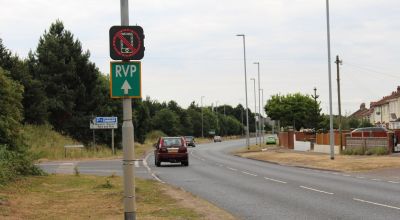 New road signs can detect mobile phones are being used in vehicles