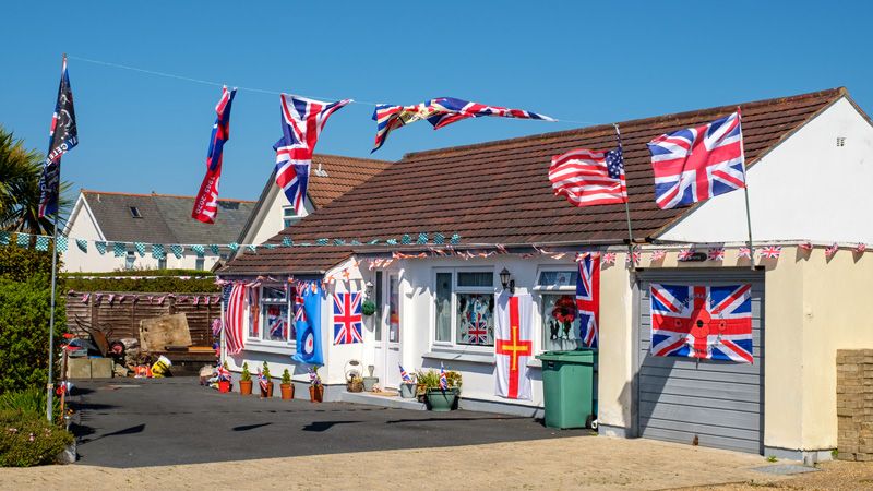 PICTURES: Guernsey's got its glad rags on!