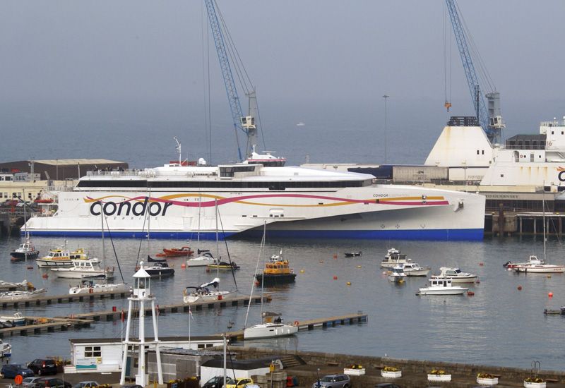 Condor charters flight to cope with cancellations