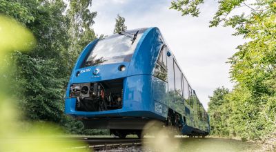 World’s first hydrogen-powered trains take to the tracks in Germany