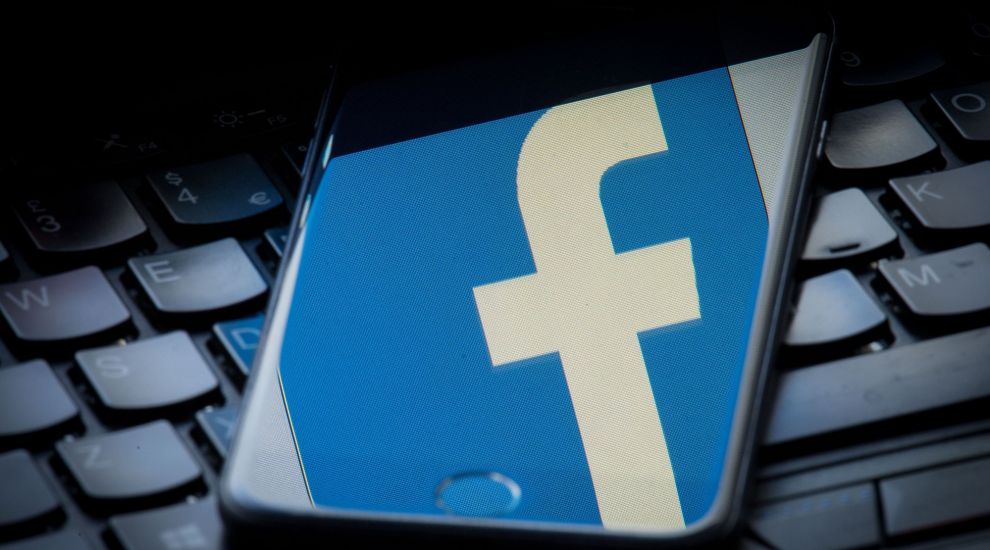 Facebook hits back over data sharing report