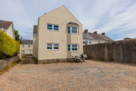 Flat 5, Penryn [lma240096] 