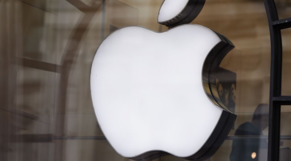 Apple reports record fourth-quarter revenue