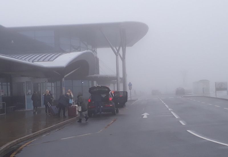 Fog-bound passengers offered 'full refund option'