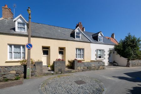 No. 2, Round Chimney Cottages [rcp240038] 