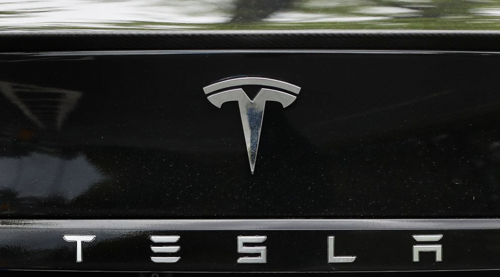 Tesla driver auto-parks car from office to avoid fine and Elon Musk approves