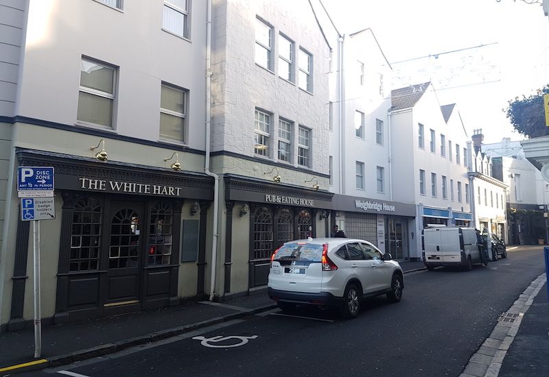 Shop, pub, flats and offices planned for Pollet