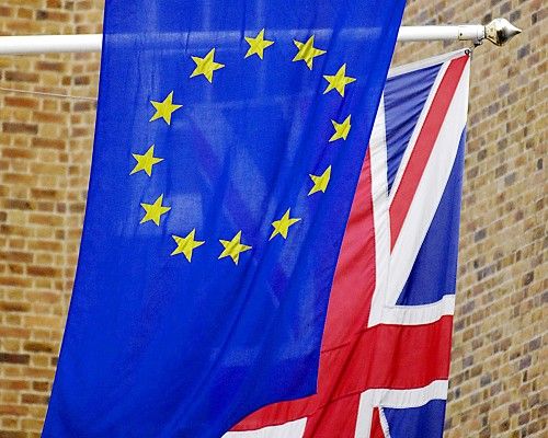 Guernsey extends market access to EU countries under AIFMD