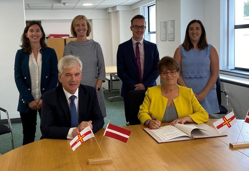 Guernsey signs pension agreement with Latvia