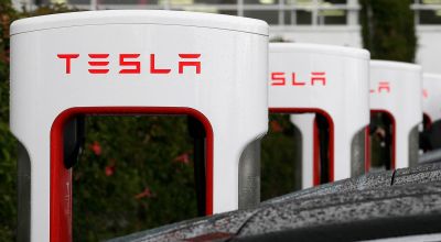 Tesla reports worst ever quarterly loss despite Model 3 production growth