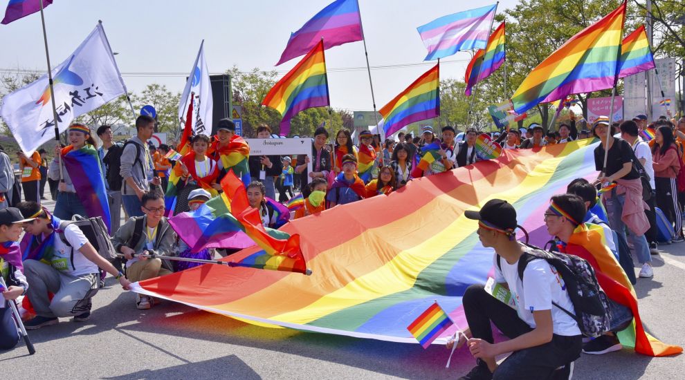 Weibo backtracks on gay censorship after outcry in China