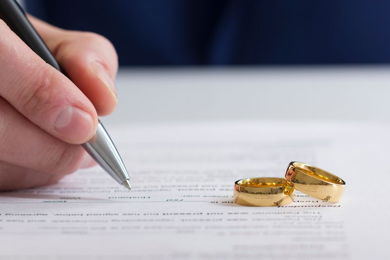 Divorce reforms delayed to the middle of year