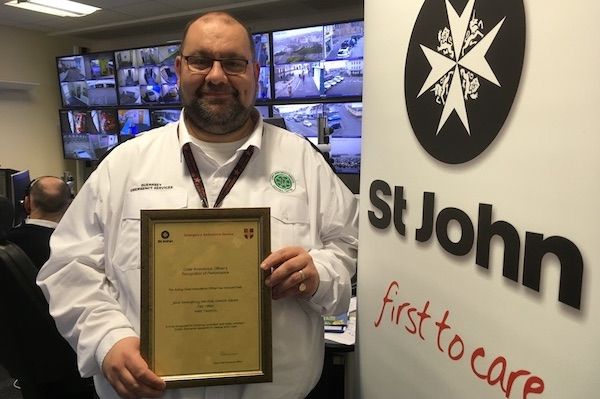 999 call handler wins recognition for his work