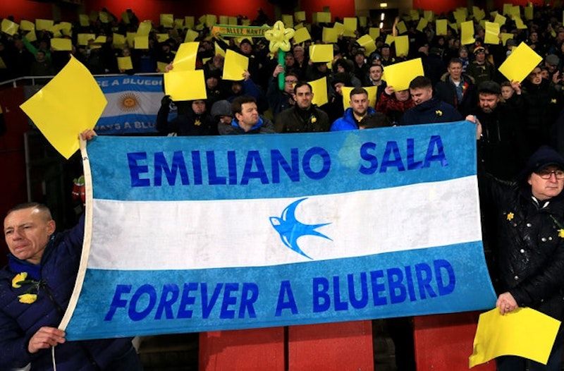 Tributes to Sala at Cardiff match