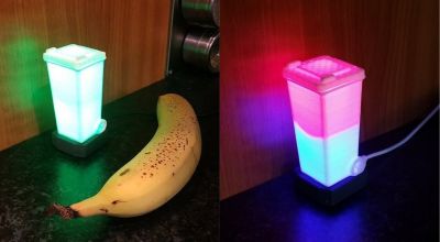 This ingenious little lamp lights up to tell you which colour of bins to put out