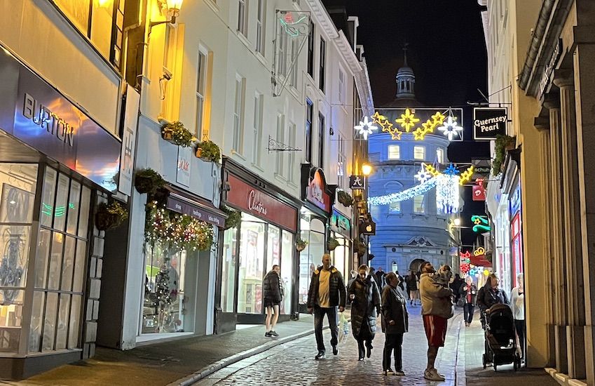 Opportunity for people to see the Town Christmas lights from a car