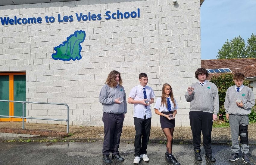 Les Voies students receive national recognition