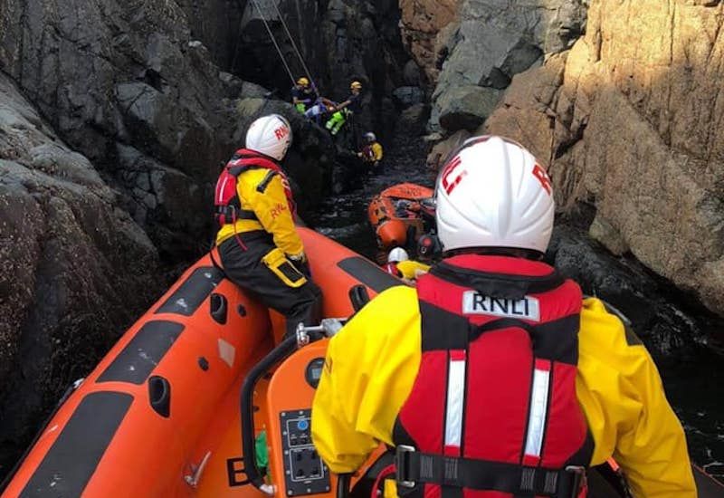 Cliff rescue near Le Gouffre