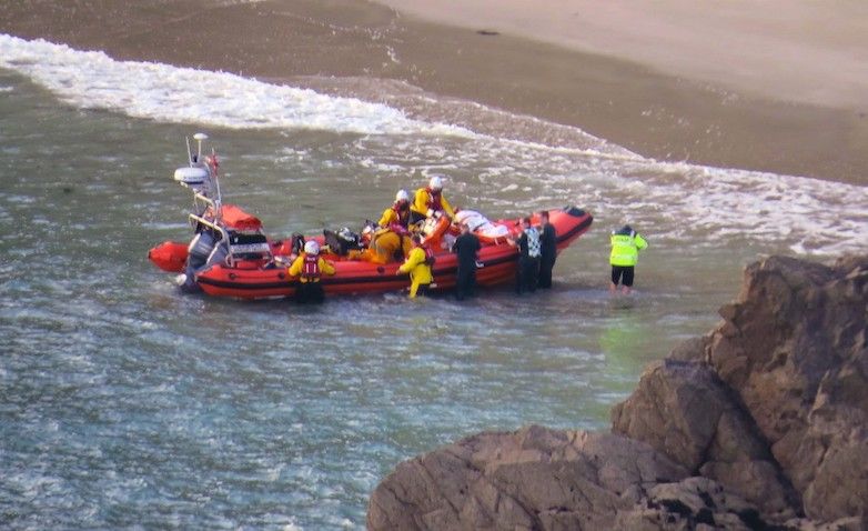 Person rescued after falling on the rocks