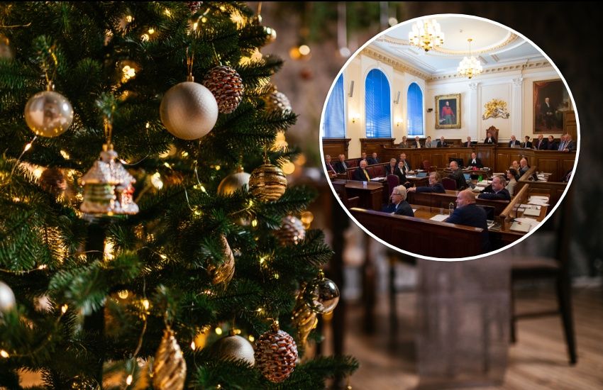 ANALYSIS: Rocking the government Christmas tree