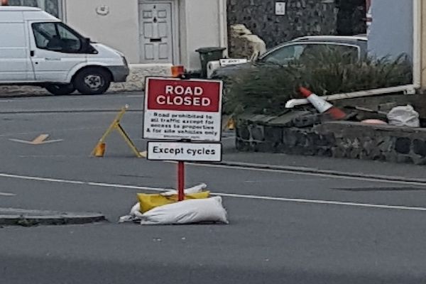 Vale Road closed again...this time for resurfacing