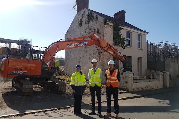 WATCH: Vale Avenue's derelict houses are finally coming down