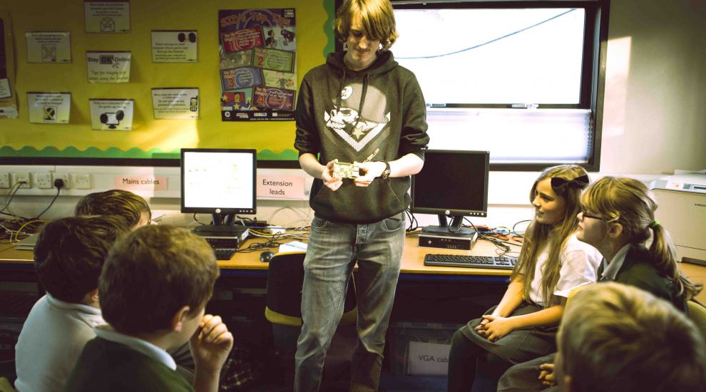 Amherst Code Club gets a slice of the Pi