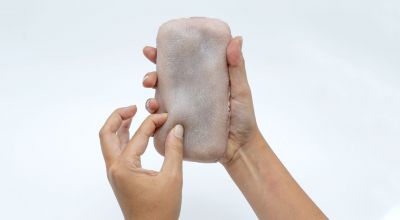 Scientists develop ‘artificial skin’ that can make mobile phones ticklish